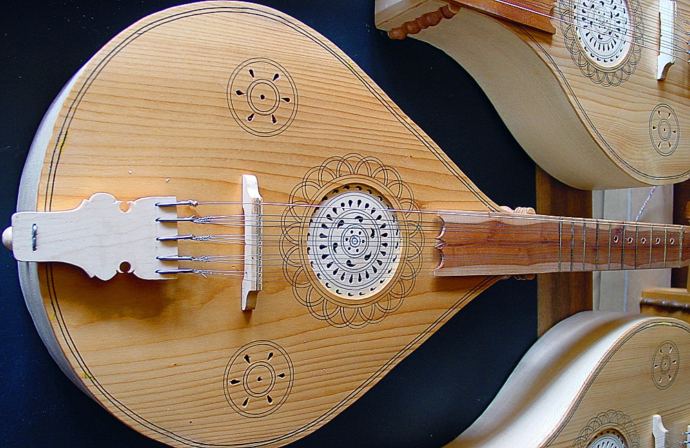 18_halszither_2210
